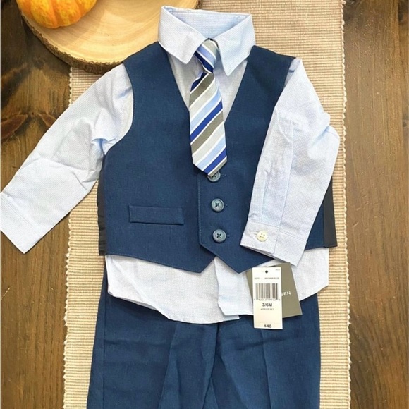Van Heusen Other - Van Heusen Suit Baby Boy 3-6 Month